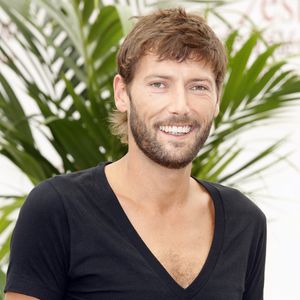 Dans la réalité, Thomas n'est pas grand-père comme dans la série.

Laurent Kerusore - Festival de TV de Monte Carlo
Monaco, 2007 JLPPA / Bestimage