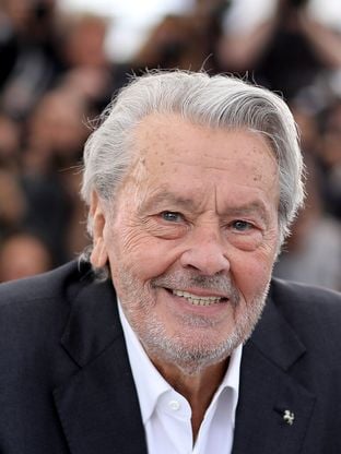 Alain Delon: son fils Alain-Fabien suspend sa demande d'annulation du testament