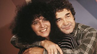 "Je n'en parlerai pas" : Pierre Perret refuse d'évoquer sa femme Rebecca partie il y a deux mois