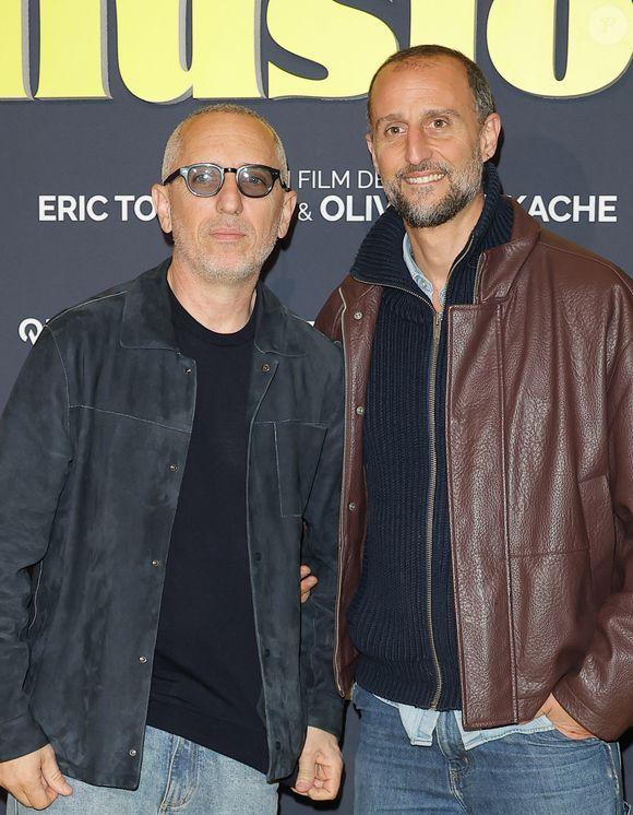 Gad Elmaleh et Arié Elmaleh - Première du film "Juste une illusion" au cinéma Le Grand Rex à Paris le 22 mars 2026. © Coadic Guirec/Bestimage