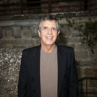 Julien Clerc : Cette célèbre chanson qu'il a arrêté d'interpréter sur scène car "elle demande beaucoup d'énergie"