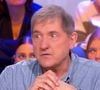 Yves Calvi revient sur son éviction brutale de la matinale de RTL et de BFMTV, dans "C' Médiatique", le 2 février 2025, sur France 5