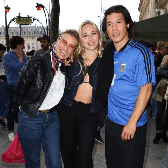 Alexandra Lamy, Chloé Jouannet et son compagnon Sandor Funtek - Avant-première du film "Nouveau Monde" au Cinéma Espace Saint-Michel à Paris le 19 juin 2024. © Coadic Guirec/Bestimage