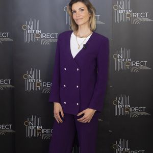 Des témoignages et documents contradictoires s’accumulent donc et il reviendra à la justice de trancher…

Exclusif - Alexandra Rosenfeld - Backstage de l'émission OEED (On Est En Direct) présentée par L.Salamé et L.Ruquier - Paris le 23/04/2022 - © Jack Tribeca / Bestimage No web pour Belgique et Suisse