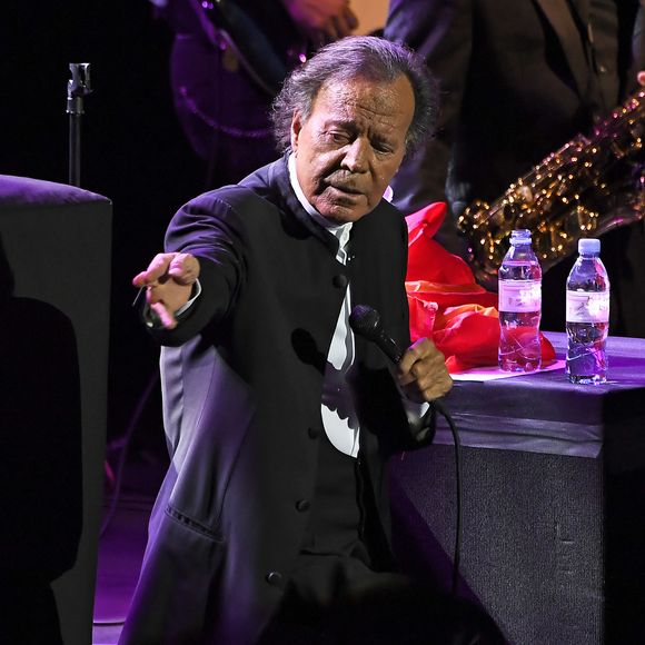 Julio Iglesias en concert au Royal Albert Hall à Londres, le 28 octobre 2019. AGENCE / BESTIMAGE