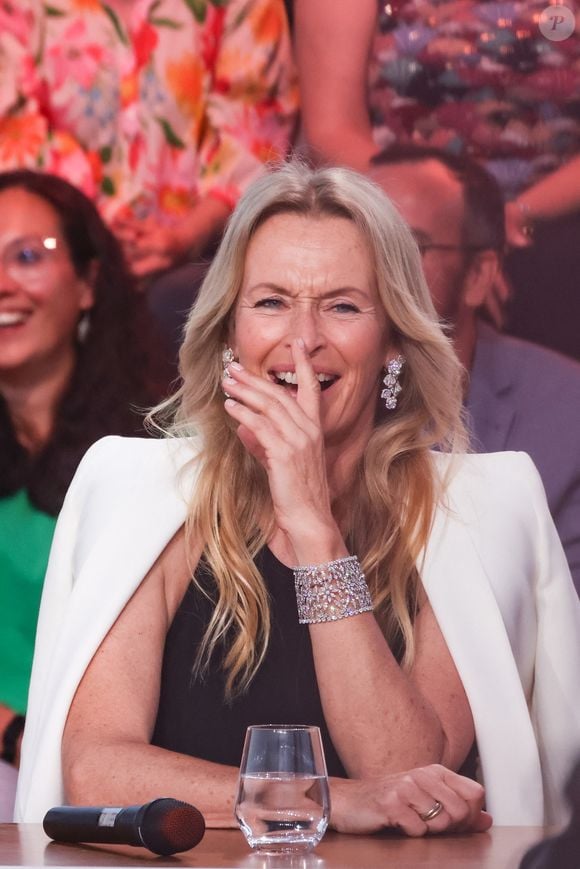 Exclusif - Estelle Lefebure - Plateau de l'émission "C à vous" lors du 79ème Festival International du Film de Cannes le 22 mai 2026. © Jack Tribeca / Bestimage