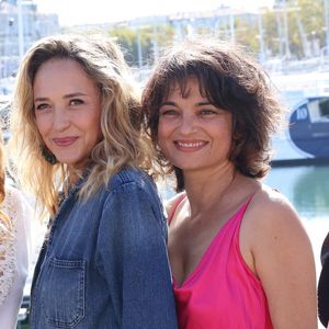 L’arrêt de Sam reste un "coup dur" pour Aline Panel, qui évoque la perte d’une "récurrence" essentielle à son activité.

Helene de Fougerolles et Fanny Gilles - Photocall de la série "Sam" lors de la 25ème édition du Festival de la Fiction de la Rochelle. Le 15 septembre 2023
© Denis Guignebourg / Bestimage
