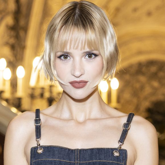 Angèle au photocall du deuxième défilé de mode Chanel Haute-Couture automne-hiver au palais Garnier lors de la Fashion Week de Paris, France . © Olivier Borde/Bestimage