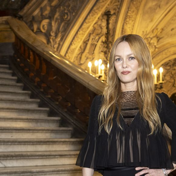 Vanessa Paradis au photocall du deuxième défilé de mode Chanel Haute-Couture automne-hiver 2024/2025 au palais Garnier lors de la Fashion Week de Paris, France, le 25 juin 2024. © Olivier Borde/Bestimage