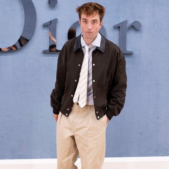 Robert Pattinson au photocall au défilé DIOR de la mode homme Printemps/Été 2026 dans le cadre de la Fashion Week de Paris à l'Hôtel National des Invalides, Place Vauban, à Paris, France, le 27 juin 2025. © Olivier Borde/Bestimage