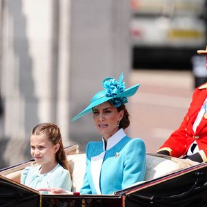 La princesse Charlotte et la princesse de Galles rentrent au palais de Buckingham après la cérémonie du drapeau dans le centre de Londres, alors que le roi Charles III célèbre son anniversaire officiel.  14 juin 2025. Photo by Aaron Chown/PA Wire/ABACAPRESS.COM