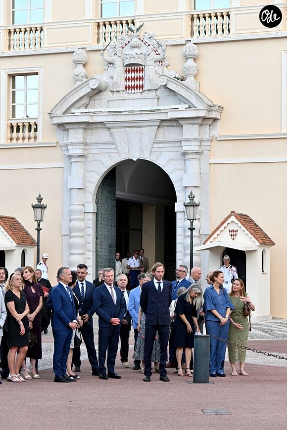 Le prince Albert II de Monaco, la princesse Charlène de Monaco, le prince héréditaire Jacques de Monaco, marquis des Baux, la princesse Gabriella de Monaco, comtesse de Carladès, lors de la célébration de la fête de la Saint Jean sur la Place du Palais princier de Monaco, le 23 juin 2026. La Saint Jean est à l'origine une fête païenne puis chrétienne. Pour les païens, c'était une fête qui célébrait les moissons. Une fois christianisée, cette fête est devenue celle du solstice d'été et donc la fête de la lumière. © Bruno Bebert / Bestimage