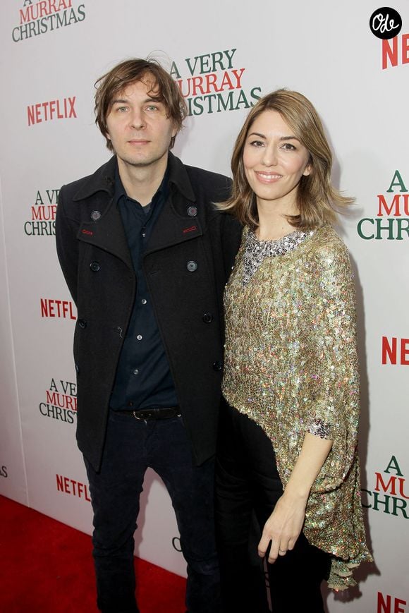 Thomas Mars et Sofia Coppola ont passé le confinement dans leur maison secondaire au Belize.

Thomas Mars et Sofia Coppola (réalisatrice) assistent à la projection sur tapis rouge de l'émission spéciale de Noël originale Netflix "A Very Murray Christmas" au Paris Theater de New York, NY, États-Unis, le 2 décembre 2015. Photo de Marion Curtis pour NETFLIX /Startraks/ABACAPRESS.COM