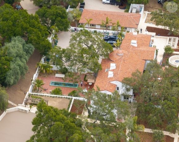 Située à Montecito, la maison est estimée à 14,2 millions de dollars

Villa de Santa Barbara de Katy Perry et Orlando Bloom vue d'en haut ©Backgrid USA / Bestimage