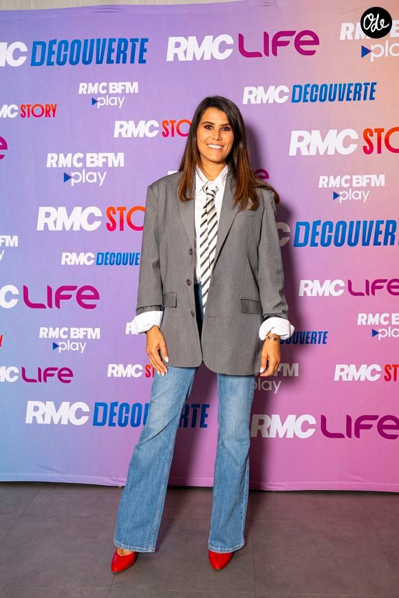 Karine Ferri lors de la conférence de presse de rentrée des chaînes du groupe RMC-BFM à Paris, le 17 septembre 2025. 

© Pierre Perusseau / Bestimage