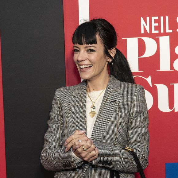 Lily Allen au photocall de la première de la pièce "Plaza Suite" de N.Simon au théâtre Hudson de New York City, New York, Etats-Unis, le 28 mars 2022. 
PacificPressAgency / Bestimage