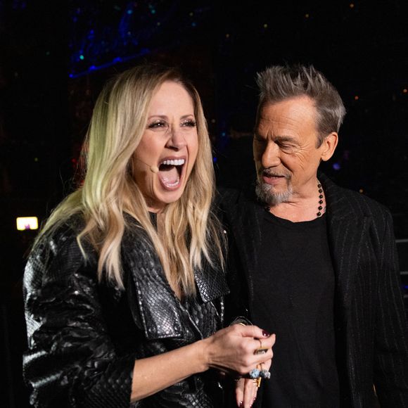 Florent Pagny et Lara Fabian - Backstage avec les artistes pour les surprises de l'enregistrement de l'émission "La chanson secrète N°14", présentée par N.Aliagas et diffusée le 26 décembre sur TF1, à Paris, France, le 9 décembre 2025. © Jacovides-Moreau/Bestimage