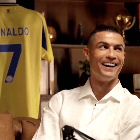 La superstar du football Cristiano Ronaldo a fait part de sa joie d'être devenu le premier footballeur milliardaire au monde.
© JLPPA / Bestimage