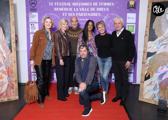 Exclusif - Agnes Soral, Chantal Ladesou, Jean-Marc Barr, Marc Duret, Johara Escourrou Noemie De Lattre, Claude Serillon au photocall lors de la 5ème édition du 'Festival Histoires de Femmes' à Dreux, France, le 18 octobre 2025. © Denis Guignebourg/Bestimage