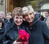 Consoeur et amie de l'ex-miss météo, cette dernière a pris la parole dans le 13h de TF1 pour lui rendre un doux hommage.
Exclusif - Catherine Laborde et son amie Evelyne Dheliat, autre miss meteo de TF1 - Catherine Laborde a epouse son compagnon de longue date Thomas Stern, publicitaire, samedi 9 novembre 2013 a la mairie du 2e arrondissement de Paris, en presence de ses amis les plus proches.