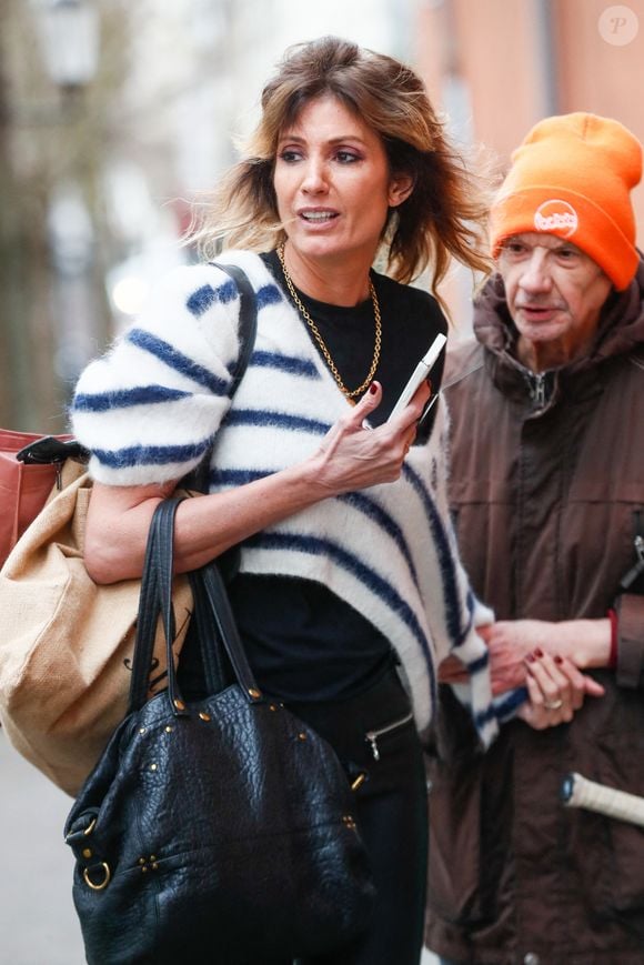 Exclusif - Caroline Ithurbide - Arrivées au plateau de la dernière émission "Touche pas à mon poste" (TPMP) diffusée en direct sur C8 avant la fermeture de la chaine le 28 février, à Paris, France, le 27 février 2025. © Christophe Clovis/Bestimage