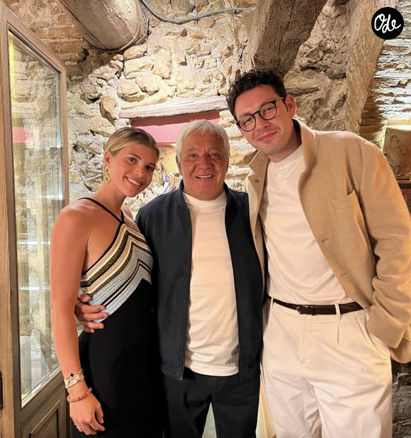 Chez Mamo, il n'est pas rare de croiser des visages bien connus autour d'une table italienne.

Sofia Richie au "Mamo Michelangelo", restaurant d'Antibes prisé par les stars @Facebook