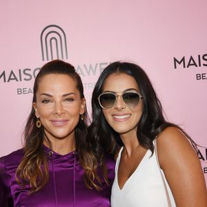 Sa belle-soeur Nawel Debbouze a réagi

Exclusif - Mélissa Theuriau et sa belle soeur Nawel Debbouze - Inauguration de l'institut de beauté "Maison Nawel" à Marrakech au Maroc le 17 juin 2022© Rachid Bellak/Bestimage