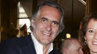 Emmanuel Chain rejoint un célèbre journaliste pour acclamer un grand homme récompensé par Marc Ladreit de Lacharrière