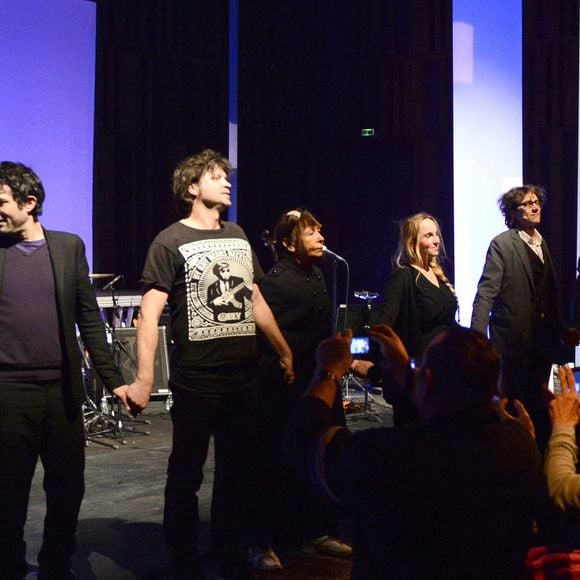 Les 29 et 30 mars au 104, a Paris, plusieurs artistes ont rendu un nouvel hommage a Alain Bashung avec le spectacle "Dernieres nouvelles de Frau Major". Etaient presents Brigitte Fontaine, Chloe Mons, Albin de la Simone, Bertrand Cantat, Christophe Miossec et Kent, ainsi que son guitariste Yan Pechin Agence / Bestimage