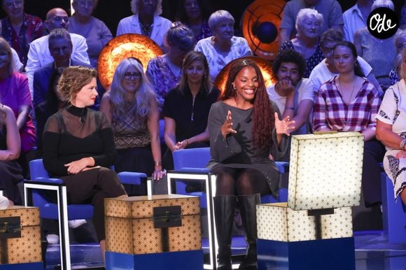 Quels souvenirs ont ainsi fait fondre la pudeur de la star belge ? 

Exclusif - Elodie Poux, Mentissa lors de l'enregistrement de l'émission "La Boîte à secrets", présentée par F.Bollaert et diffusée le 23 octobre sur France 3, à Paris, France, le 15 septembre 2026. © Jack Tribeca/Bestimage