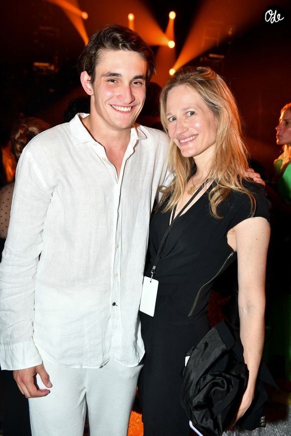 Aurélien Enthoven et sa tante Consuelo Remmert (soeur de Carla Bruni) au défilé Etam Live Show 2023 au Palace à Paris le 26 septembre 2023. © Veeren / Bestimage