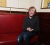 Mais cette petite commune a une particularité comme on l'apprend grâce à La Nouvelle République. "Alain Souchon vient de déclarer [en 2011, ndlr], 

Alain Souchon lors de la 90ème édition au café Les Deux Magots, pour la causerie "L'esprit rive gauche selon A.Souchon", le 25 septembre 2023 à Paris. G.Boley est le lauréat de cette année pour son livre "A ma soeur et unique" (Ed. Grasset). 
© Denis Guigenbourg / Bestimage