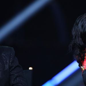 Novice face à Johnny Hallyday, Jenifer avait également une difficulté supplémentaire de taille : elle était alors enceinte de son premier enfant.
Exclusif - Jenifer Bartoli et Johnny Hallyday - Enregistrement de l'émission Spécial Johnny Hallyday, "Johnny, la soirée événement", qui sera diffusée sur TF1 en prime-time le 20 décembre 2014.
