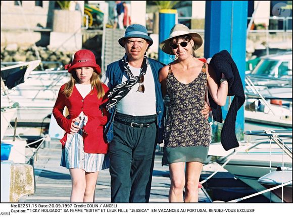 Ticky Holgado avec Edith et leur fille Jessica au Portugal en 1997 @Max Colin/Bestimage