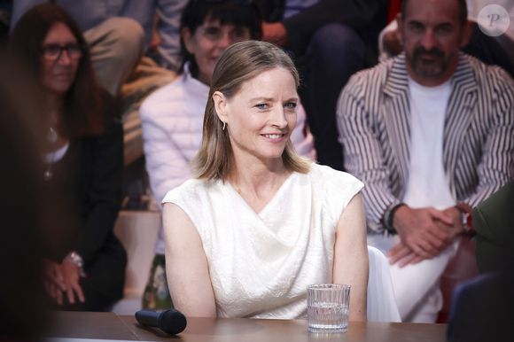 Exclusif - Jodie Foster - Plateau de l'émission "C à vous" lors du 78ème Festival International du Film de Cannes le 21 mai 2025. © Jack Tribeca / Bestimage