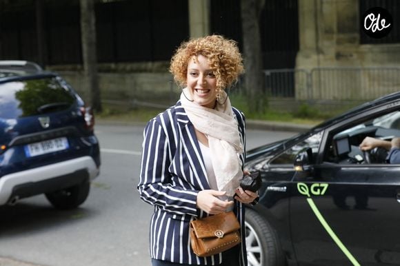 La chanteuse Mylène Madrias du groupe Trois Cafés gourmands à la sortie de l'enregistrement de l'émission "Vivement Dimanche prochain" au studio Gabriel à Paris, présentée par Michel Drucker et diffusée le 25 avril 2021. © Christophe Clovis/Bestimage