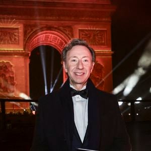 Stéphane Bern, en backstage de l’émission "La grande soirée du 31 décembre de Paris" diffusée sur France 2 sur les Champs-Elysées à Paris, France, le 31 décembre 2024.  © Clovis-Tribeca/Bestimage
