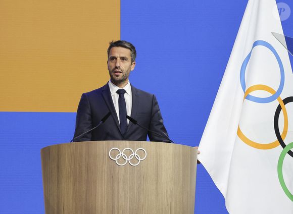 Tony Estanguet prête serment après être devenu un nouveau membre du Comité International Olympique (CIO) lors de la troisième journée de la 144e session du CIO à Costa Navarino, en Grèce, le 21 mars 2025. Photo by Cao Can/Xinhua/ABACAPRESS.COM