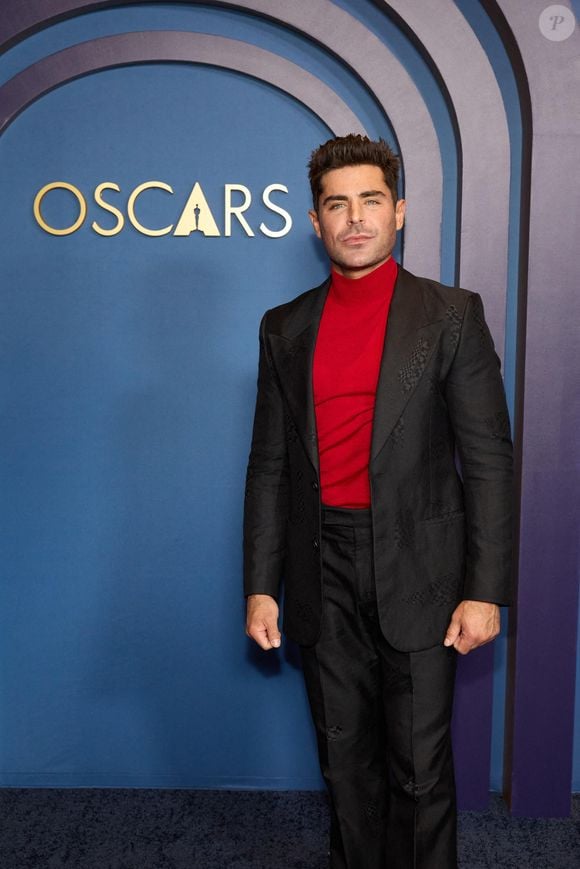 Zac Efron était lui aussi présent lors de cet évènement

Zac Efron au photocall de la 14ème édition des Governors Awards au Ray Dolby Ballroom à Los Angeles le 9 janvier 2024.
© AMPAS via Grosby / Bestimage
