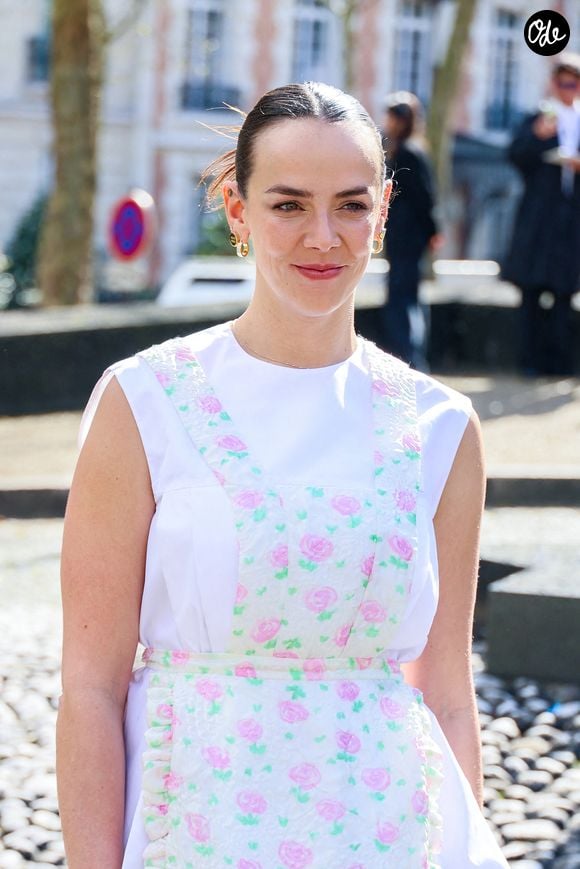 Installée à Paris, Pauline Ducruet privilégie son indépendance et une vie plus discrète.

Pauline Ducruet aux arrivées au défilé Miu Miu Collection Femme Prêt-à-Porter Automne/Hiver 2026-2027 lors de la Fashion Week de Paris (PFW) au palais d'lena conseil Economique, social et environnemental, à Paris, France, le 10 mars 2026. © Denis Guignebourg/Bestimage