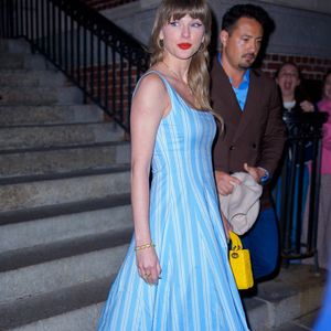 Avec cette initiative, la chanteuse pourrait ouvrir la voie à une nouvelle protection pour les artistes.

Taylor Swift a été aperçue quittant l'hôtel Jane à New York City. Photo par Backgrid USA / Bestimage
