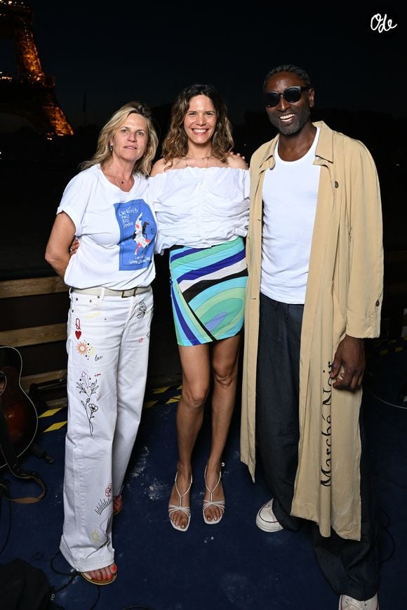 De 1985 à 2002, Julien Clerc a partagé la vie de Virginie Coupérie-Eiffel, cavalière professionnelle de saut d’obstacles et arrière-arrière-petite-fille de Gustave Eiffel.

 Virginie Coupérie-Eiffel, Vanille Clerc, Keziah Jones lors du Showcase de Vanille et Keziah Jones lors du Longines Paris Eiffel Jumping le 20 juin 2025 © Perusseau / Veeren / Bestimage