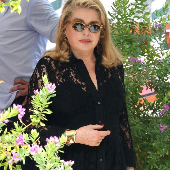 Catherine Deneuve - Les célébrités arrivent au Lido à l'occasion de la 76ème édition de la Mostra de Venise, le 28 août 2019.
Backgrid UK/ Bestimage