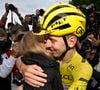 Ils vivent ensemble à Monaco et sont unis par leur passion commune et les exigences du haut niveau.

Etape 21 de la 112ème édition du Tour de France, le 24 juillet 2025. PARIS CHAMPS-ELYSEES, FRANCE - JULY 27 - Pogacar Tadej (SLO)  et sa compagne 
Photo News/Psnewz/Bestimage