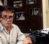 Entièrement de plain-pied, elle comprend notamment une piscine intérieure, une salle de sport, un sauna, un ascenseur et un logement de gardien.
Archives - En France, à Paris, Michel Sardou chez lui en novembre 1985.
Michel Ristroph via Bestimage