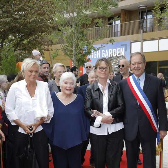 Exclusif - Muriel Robin, Line Renaud, Claude Chirac et Patrick Ollier - Inauguration de la place Line Renaud a Rueil-Malmaison le 22 Juin 2024.
© Jlppa / Bestimage