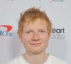 Il s'agit du chanteur britannique Ed Sheeran.

Ed Sheeran à Las Vegan le 20 septembre 2025. 

Photo : Crash / imageSPACE via ZUMA Press Wire