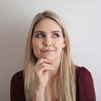 Vous gardez toutes vos boîtes, sacs et emballages "au cas où" ? La psychologie explique pourquoi