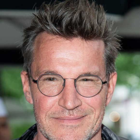 Benjamin Castaldi lors du 140e anniversaire des Deux Magots à Paris, en France, le 29 avril 2024. Photo : Aurore Marechal/ABACAPRESS.COM