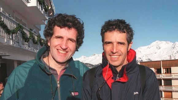 “Ça a été affreux” : Julien Clerc revient sur la disparition subite de son frère Gérard Leclerc et les instants qui ont suivi